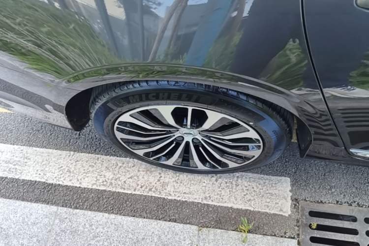 Used Volvo S90 2024 B5 Zhiyi Luxury Edition Right Rear Wheel Hub