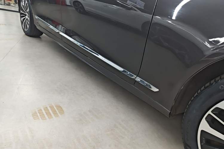 Used Volvo S90 2024 B5 Zhiyi Luxury Edition Right Side Sill