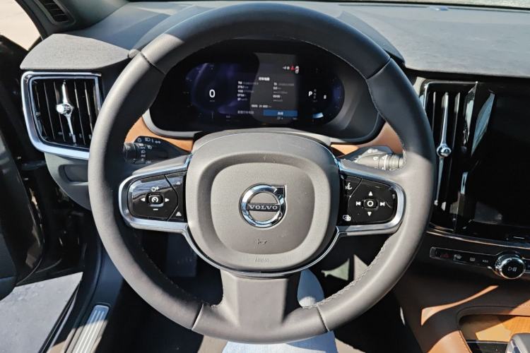 Used Volvo S90 2024 B5 Zhiyi Luxury Edition Steering Wheel