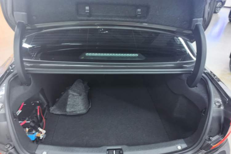Used Volvo S90 2024 B5 Zhiyi Luxury Edition Trunk