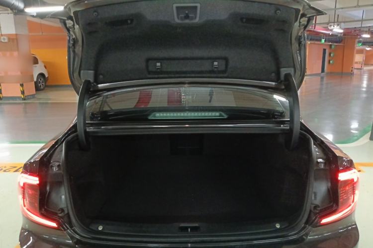 Used Volvo S90 2024 B5 Zhiyi Luxury Edition Trunk