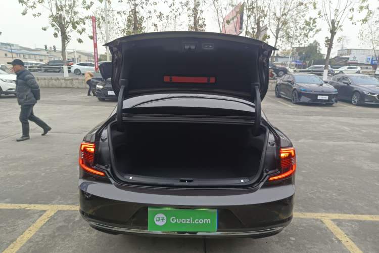 Used Volvo S90 2024 B5 Zhiyuan Luxury Edition Trunk