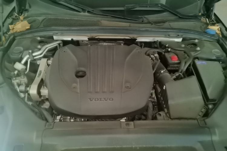Used Volvo S90 2024 B5 Zhiyi Luxury Edition Engine Bay
