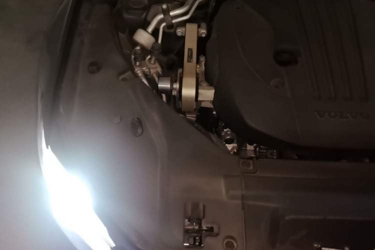 Used Volvo S90 2024 B5 Zhiyi Luxury Edition Engine Bay Right