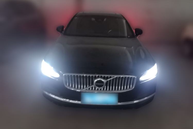 Used Volvo S90 2024 B5 Zhiyi Luxury Edition Front