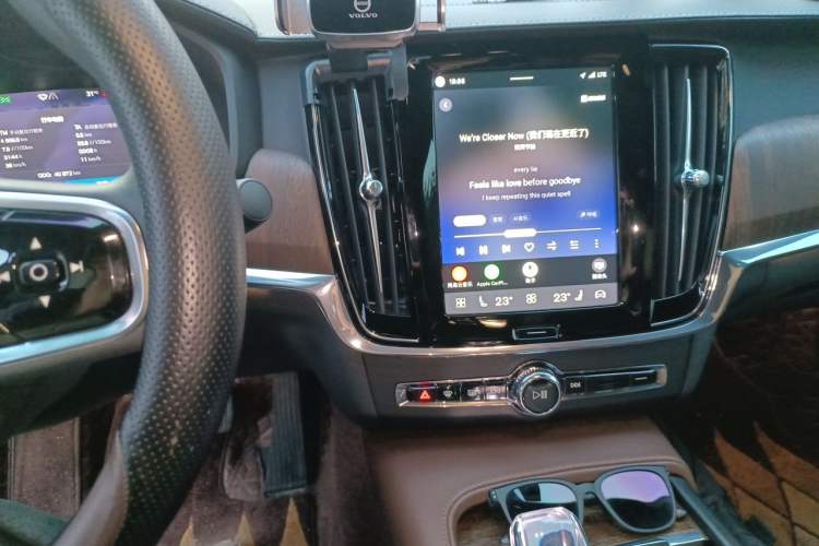 Used Volvo S90 2024 B5 Zhiyuan Luxury Edition Audio And AC Panel