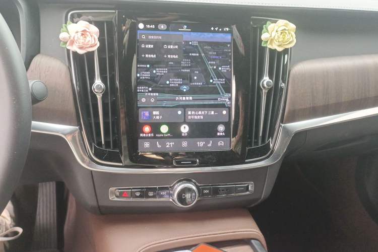 Used Volvo S90 2024 B5 Zhiyuan Luxury Edition Audio And AC Panel