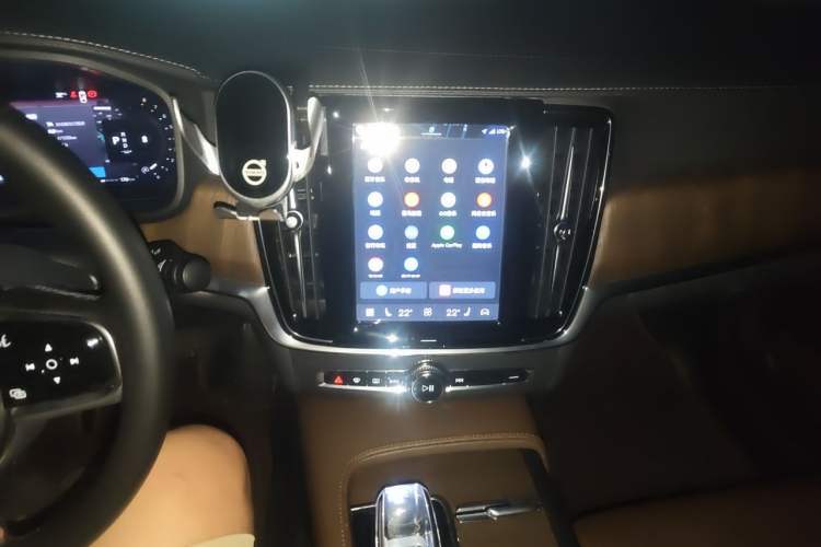 Used Volvo S90 2024 B5 Zhiyuan Luxury Edition Audio And AC Panel