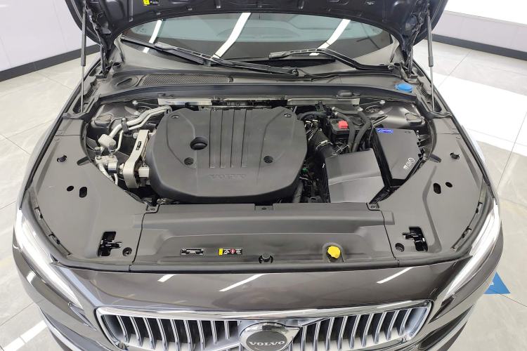 Used Volvo S90 2024 B5 Zhiyi Luxury Edition Engine Bay