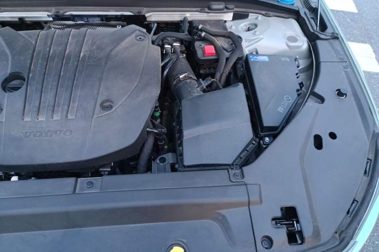 Used Volvo S90 2024 B5 Zhiyuan Luxury Edition Engine Bay Left
