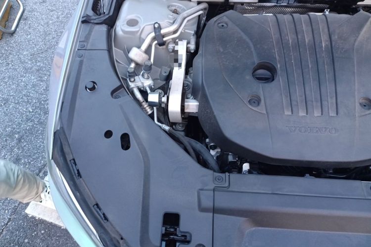 Used Volvo S90 2024 B5 Zhiyuan Luxury Edition Engine Bay Right