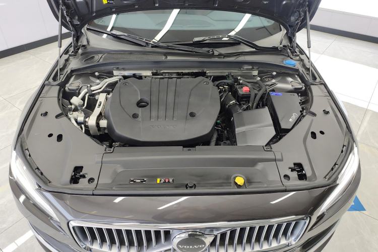 Used Volvo S90 2024 B5 Zhiyi Luxury Edition Engine Bay