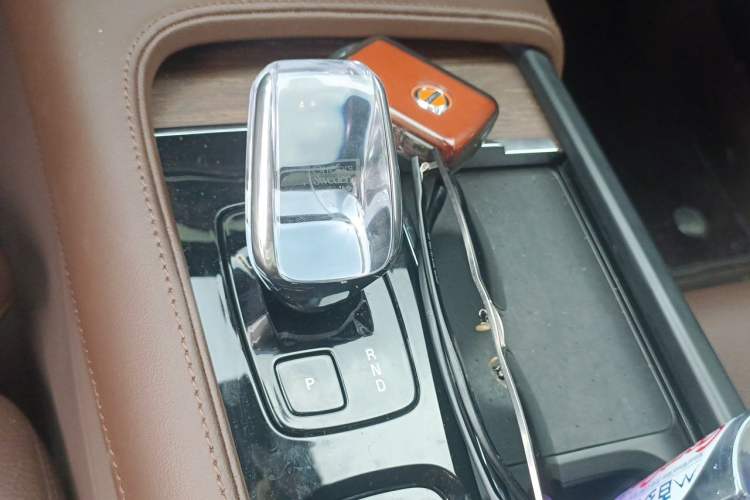 Used Volvo S90 2024 B5 Zhiyuan Luxury Edition Gear Lever