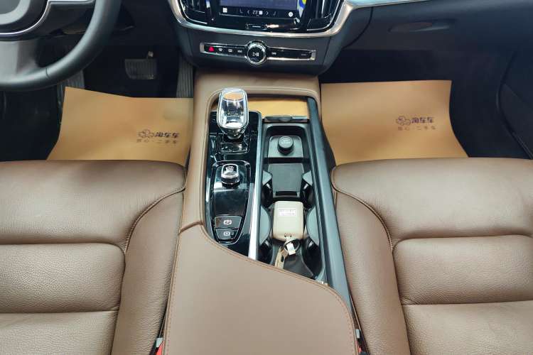 Used Volvo S90 2024 B5 Zhiyi Luxury Edition Gear Lever