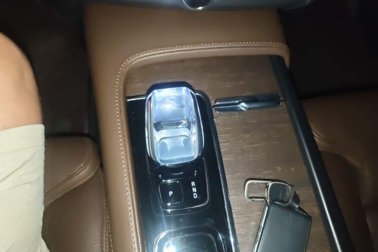 Used Volvo S90 2024 B5 Zhiyuan Luxury Edition Gear Lever