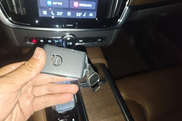 Used Volvo S90 2024 B5 Zhiyuan Luxury Edition Vehicle Key
