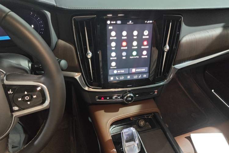 Used Volvo S90 2024 B5 Zhiyuan Luxury Edition Audio And AC Panel