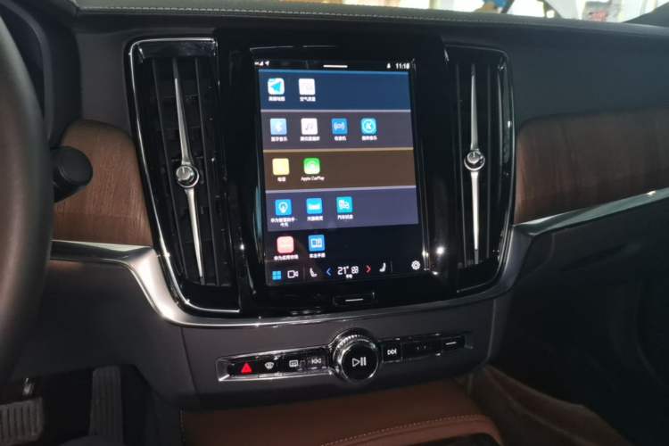 Used Volvo S90 2024 B5 Zhiyuan Luxury Edition Audio And AC Panel