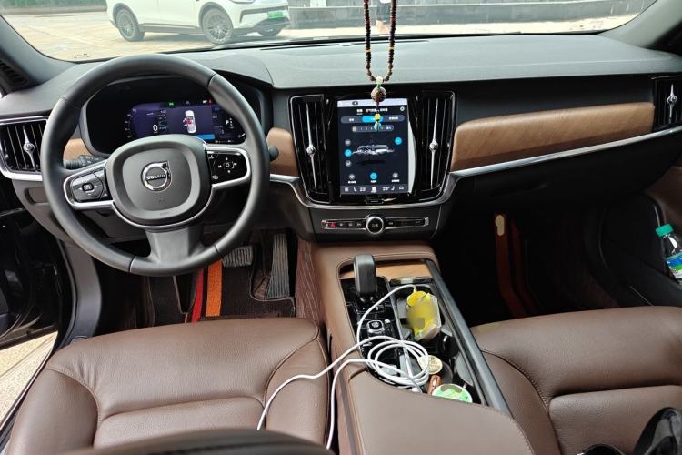 Used Volvo S90 2024 B5 Zhiyi Luxury Edition Center Console