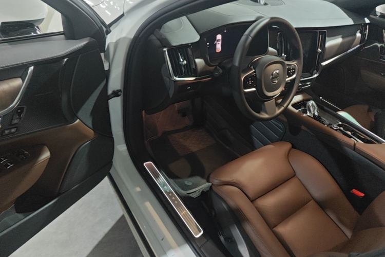 Used Volvo S90 2024 B5 Zhiyuan Luxury Edition Driver Seat