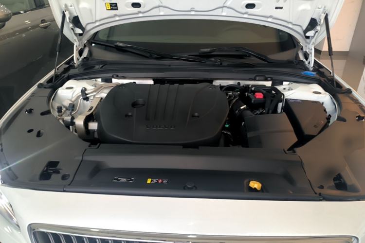 Used Volvo S90 2024 B5 Zhiyuan Luxury Edition Engine Bay