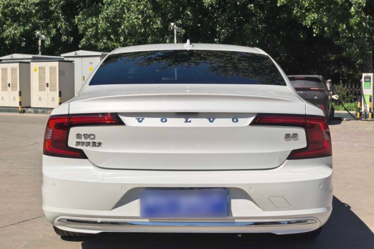 Used Volvo S90 2024 B5 Zhiyuan Luxury Edition Exterior 4