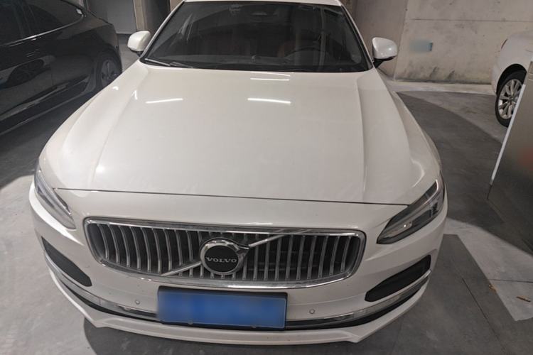 Used Volvo S90 2024 B5 Zhiyuan Luxury Edition Front