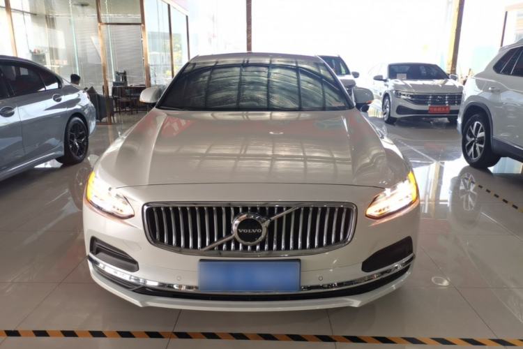 Used Volvo S90 2024 B5 Zhiyuan Luxury Edition Front