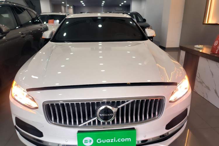 Used Volvo S90 2024 B5 Zhiyuan Luxury Edition Front