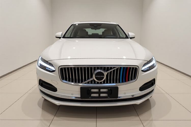 Used Volvo S90 2024 B5 Zhiyuan Luxury Edition Front