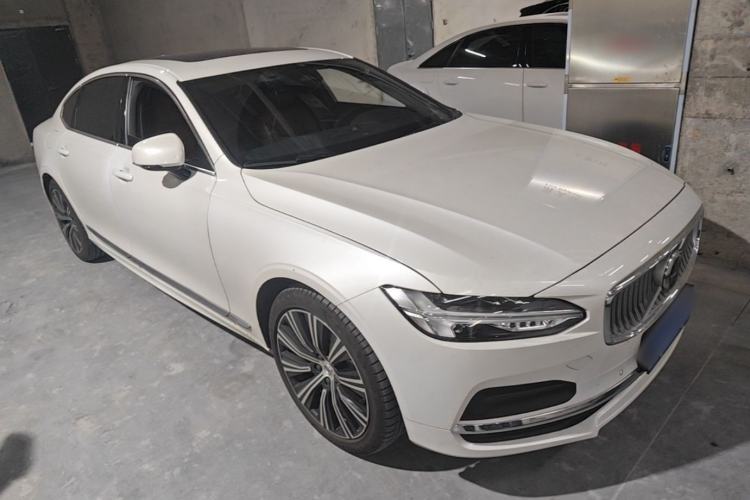 Used Volvo S90 2024 B5 Zhiyuan Luxury Edition Front Right 45 Deg