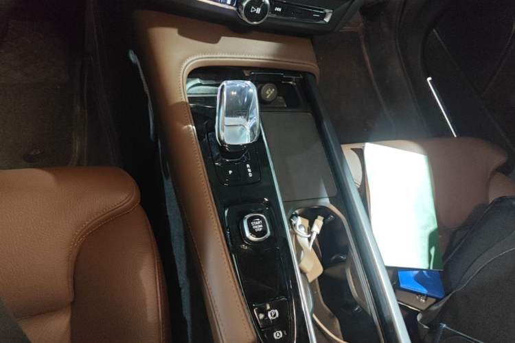 Used Volvo S90 2024 B5 Zhiyuan Luxury Edition Gear Lever