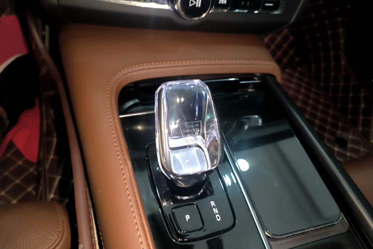 Used Volvo S90 2024 B5 Zhiyuan Luxury Edition Gear Lever