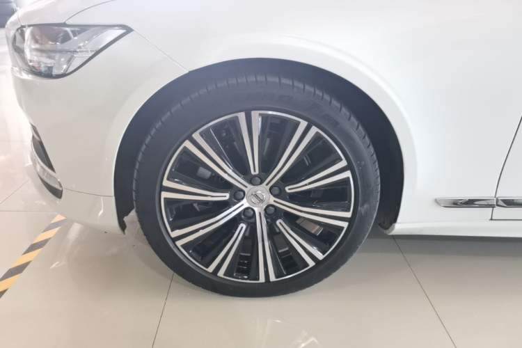 Used Volvo S90 2024 B5 Zhiyuan Luxury Edition Left Front Wheel Hub