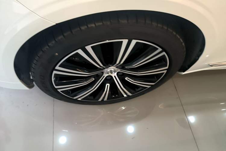 Used Volvo S90 2024 B5 Zhiyuan Luxury Edition Left Front Wheel Hub