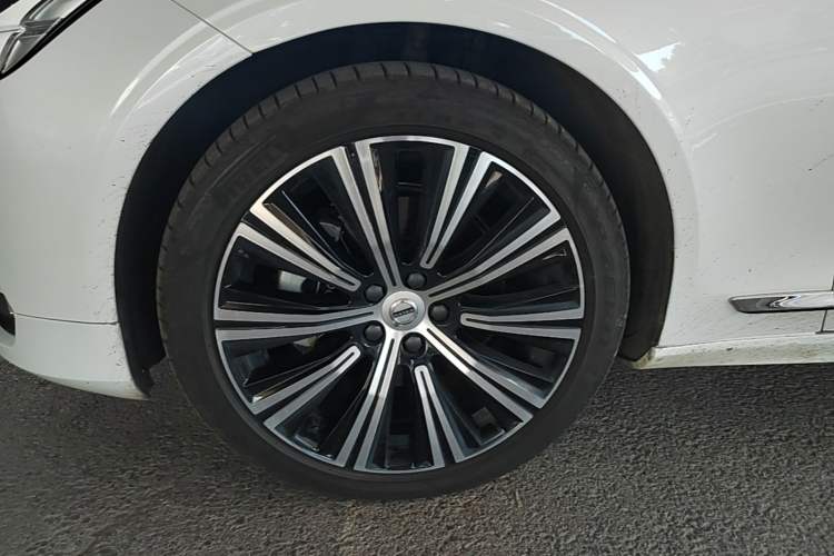 Used Volvo S90 2024 B5 Zhiyuan Luxury Edition Left Front Wheel Hub