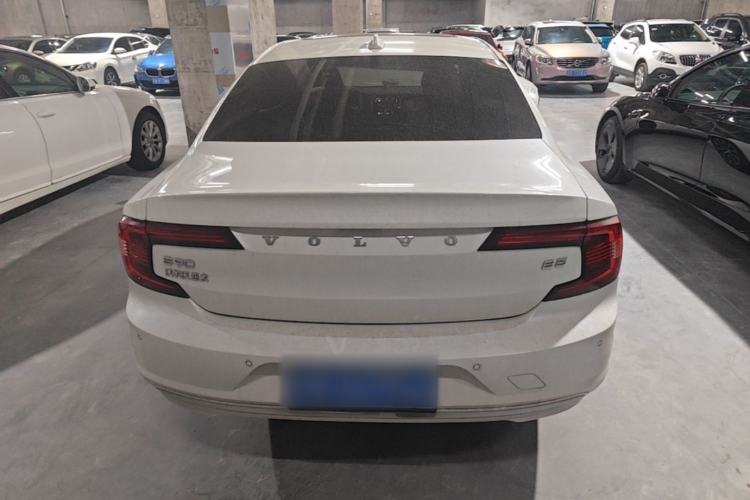 Used Volvo S90 2024 B5 Zhiyuan Luxury Edition Rear