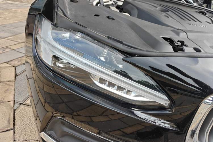 Used Volvo S90 2024 B5 Zhiyi Luxury Edition Right Front Headlight