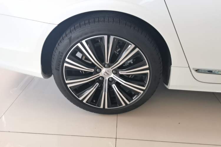 Used Volvo S90 2024 B5 Zhiyuan Luxury Edition Right Rear Wheel Hub