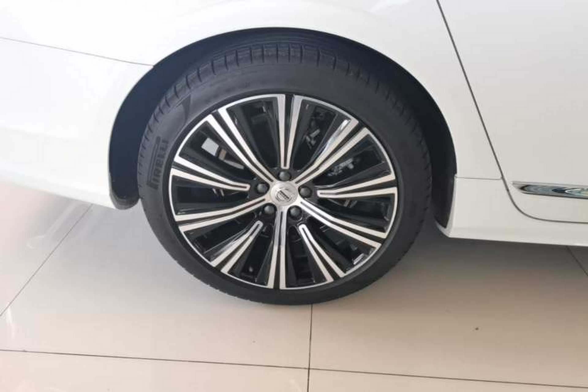 Used Volvo S90 2024 B5 Zhiyuan Luxury Edition Right Rear Wheel Hub
