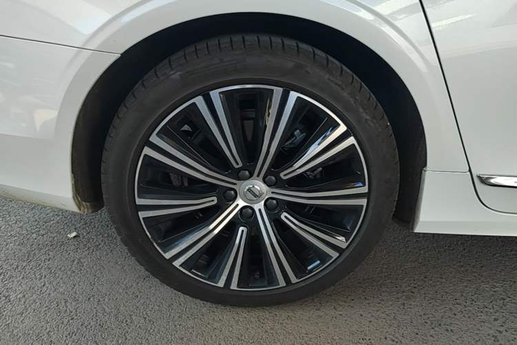 Used Volvo S90 2024 B5 Zhiyuan Luxury Edition Right Rear Wheel Hub