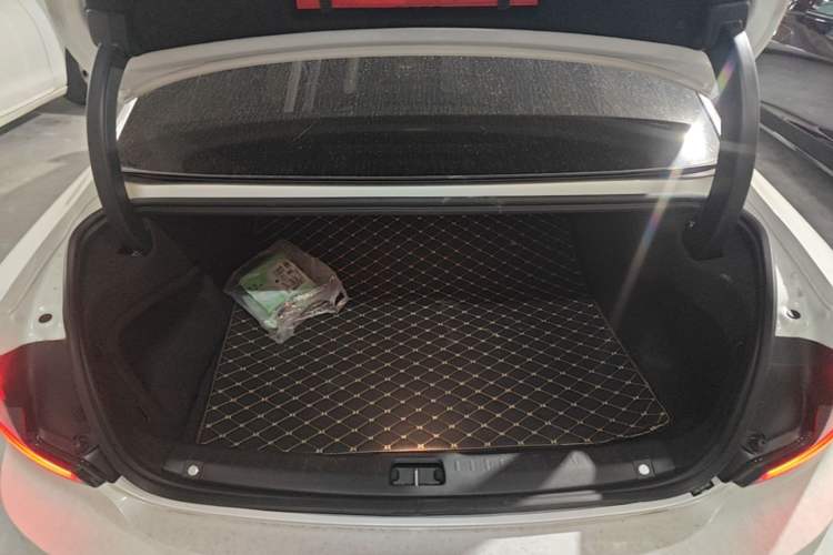 Used Volvo S90 2024 B5 Zhiyuan Luxury Edition Trunk