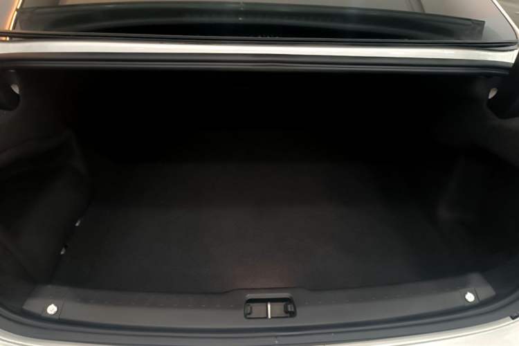 Used Volvo S90 2024 B5 Zhiyuan Luxury Edition Trunk
