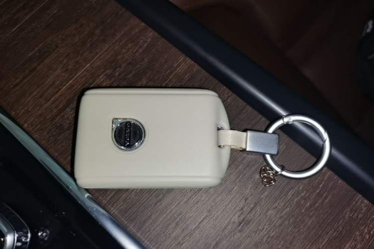Used Volvo S90 2024 B5 Zhiyuan Luxury Edition Vehicle Key