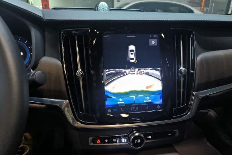 Used Volvo S90 2025 B5 Zhiya Luxury Edition Audio And AC Panel