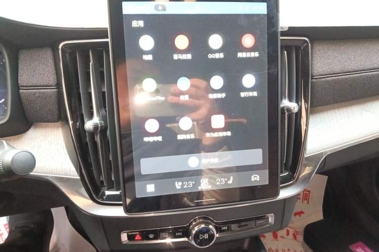 Used Volvo S90 2025 B5 Zhiyi Luxury Edition Audio And AC Panel