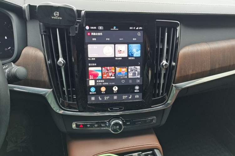 Used Volvo S90 2025 B5 Zhiyuan Luxury Edition Audio And AC Panel