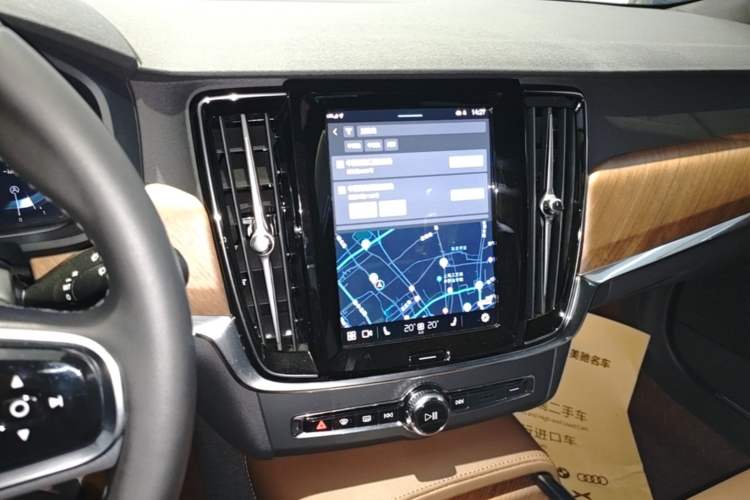 Used Volvo S90 2025 B5 Zhiyi Luxury Edition Audio And AC Panel
