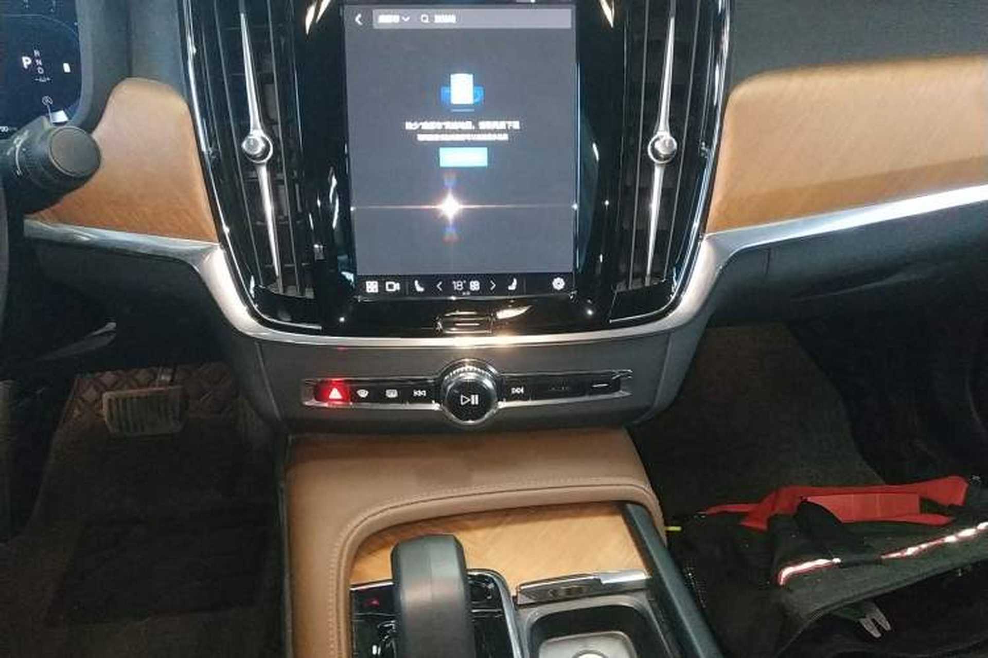 Used Volvo S90 2025 B5 Zhiyi Luxury Edition Audio And AC Panel
