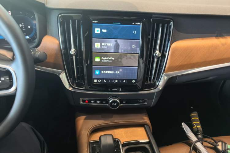 Used Volvo S90 2025 B5 Zhiyi Luxury Edition Audio And AC Panel